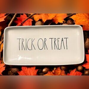Rae Dunn TRICK OR TREAT Rectangle Halloween Serving Tray/Platter Artisan Ivory